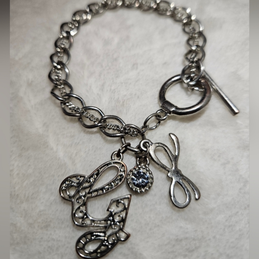 G By Guess Vintage 80's Silver Tone Chain 'G' Charm Bracelet